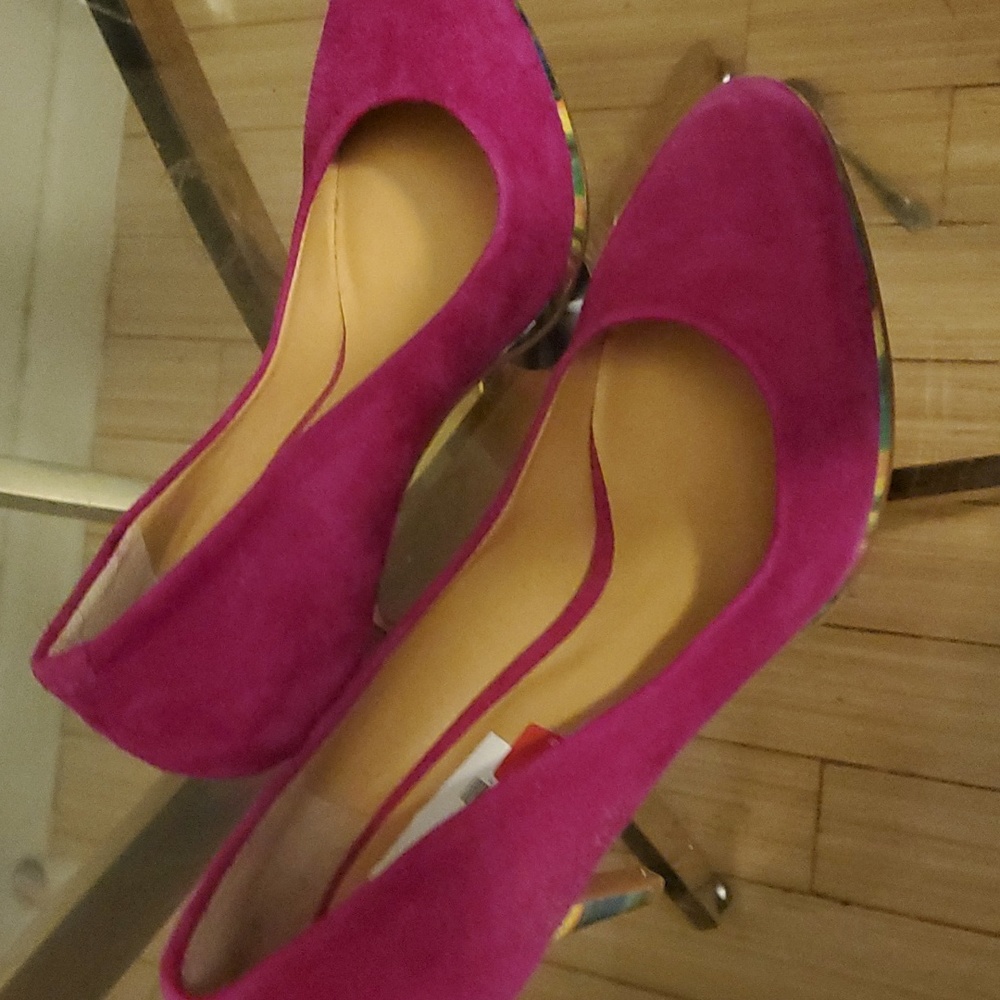 Shoes - Picture 2 of 2